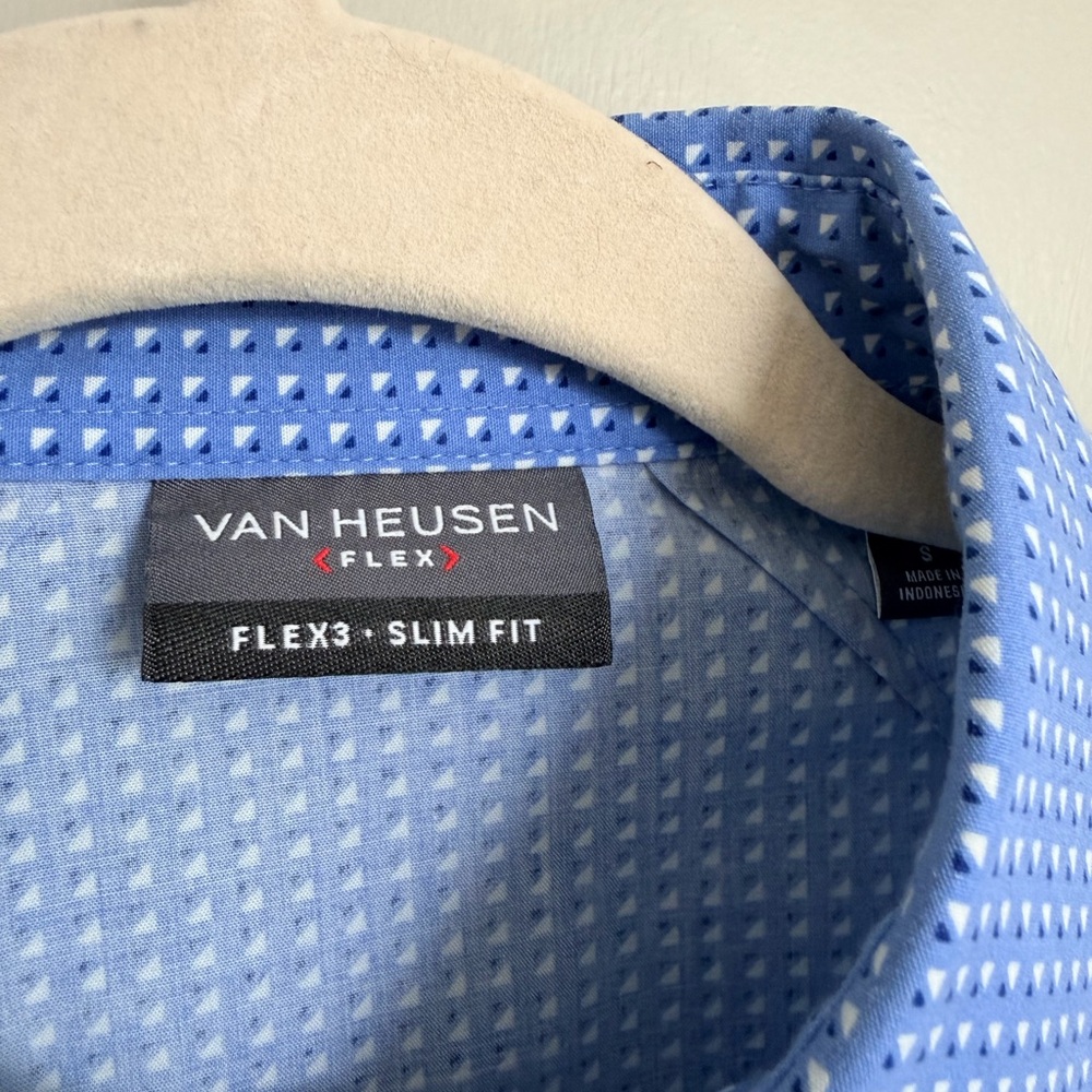 Van Heusen Button Down Blue Patterned Shirt Size Small - Picture 4 of 4